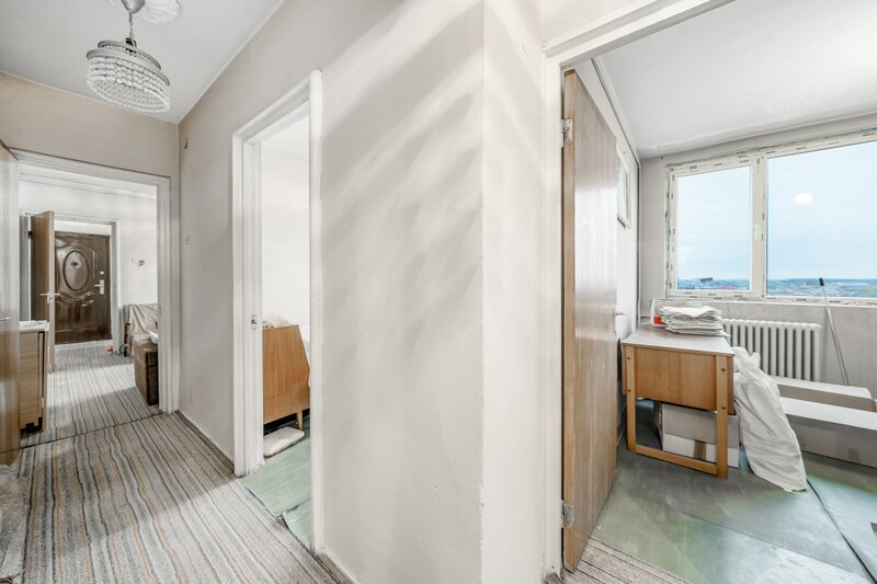 Apusului, Lacul Zanoaga nr. 33, 61 mp, 4 camere, vedere mixta.