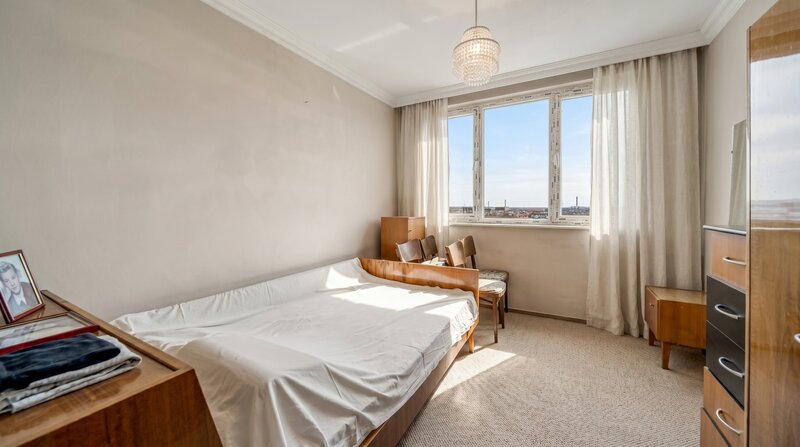 Apusului, Lacul Zanoaga nr. 33, 61 mp, 4 camere, vedere mixta.